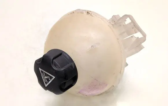 Peugeot 308 Coolant expansion tank/reservoir 9678514680 9678125980 9678125880