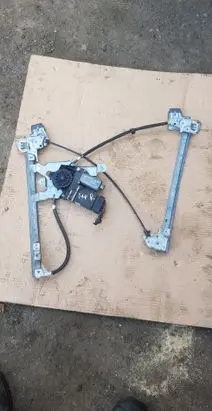 Skoda Octavia Mk1 (1U) Front door window regulator with motor 101448203 05076520 1U1837402K