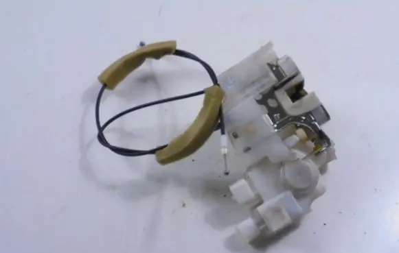Subaru Legacy Front door lock 00000900