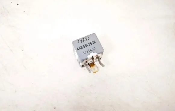 Audi A4 S4 B5 8D Other relay 443951253k