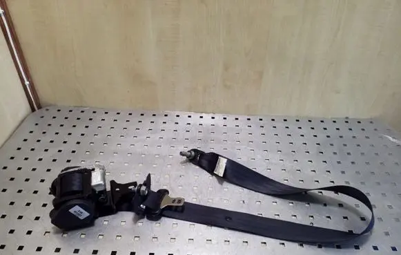Peugeot 4007 Front seatbelt 604675800A 6066747 6023602