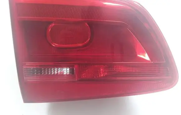 Volkswagen Touran II Tailgate rear/tail lights 176443