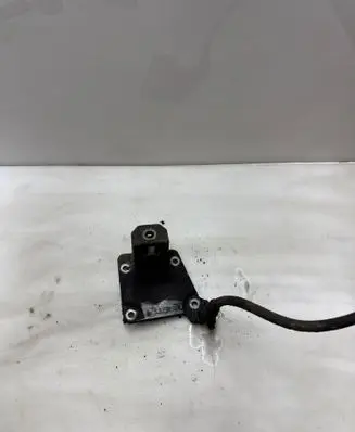 BMW 5 E39 Engine mounting bracket 6751226