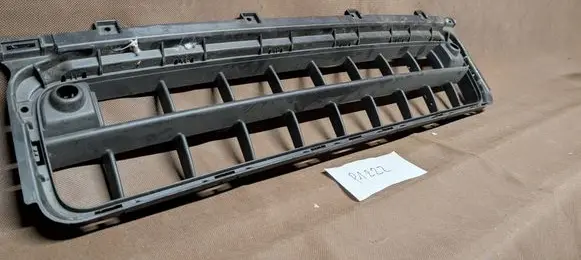 Mini Cooper Countryman F60 Front bumper lower grill 7390525