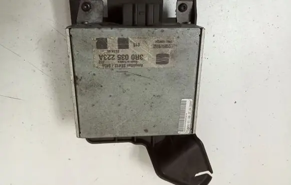 Seat Exeo (3R) Sound amplifier 3R0035223A