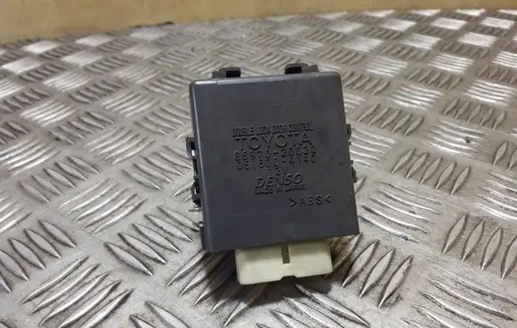 Toyota Avensis T270 Other control units/modules 8597020020 0515004140
