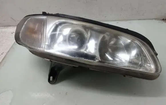 Opel Omega B2 Headlight/headlamp E411088