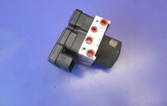 Ford Fiesta ABS Pump D461437A0A 10020700514 4S612M110AC