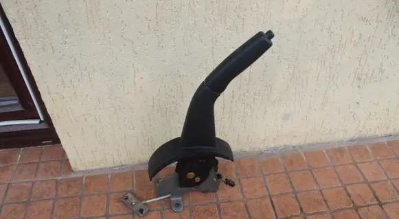 Mitsubishi Outlander Handbrake/parking brake lever assembly 