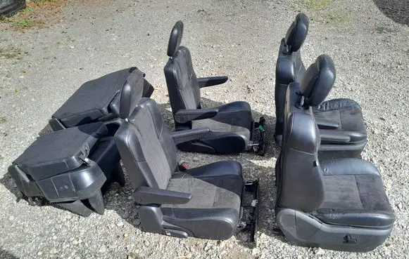 Seat set