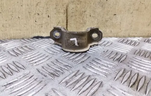 Subaru Outback Sway bar bush bracket, front 