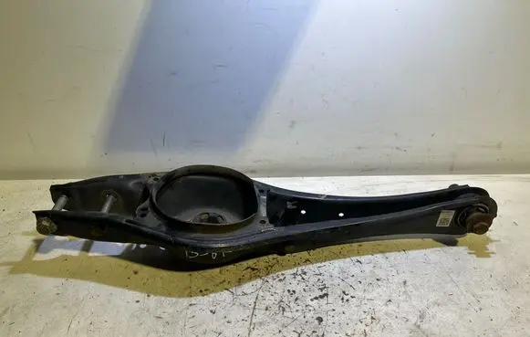 Volkswagen PASSAT B8 Rear upper control arm/wishbone 3Q0505311E 170117 1HAH2HV1AA