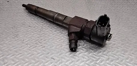 Opel Zafira B Fuel injector 0445110159