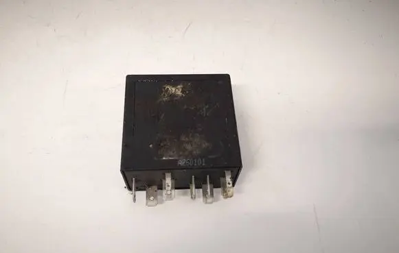 Volkswagen PASSAT B5.5 Other relay 4B0955531A