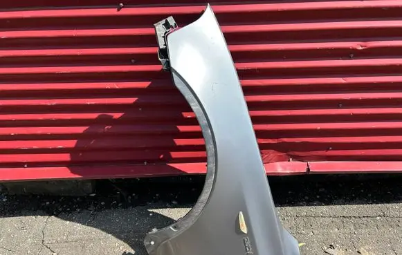 BMW X3 E83 Fender
