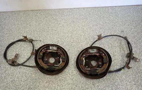 Suzuki Alto Handbrake/parking brake pads 