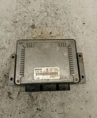 Renault Laguna II Engine control unit/module 0261206143 8200135967 8200046214