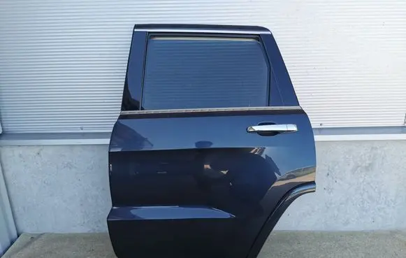 Jeep Grand Cherokee Rear door