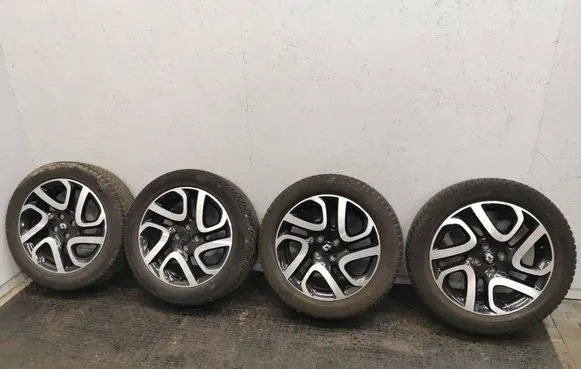 Renault Captur R17 alloy rim 