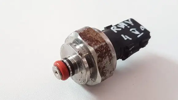 Fuel pressure sensor