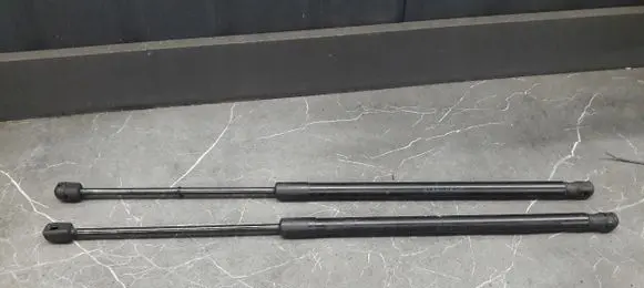 Opel Vectra C Tailgate strut 13247867