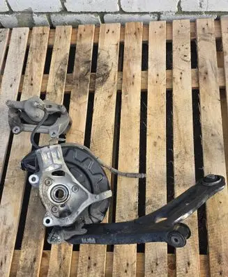Audi Q3 F3 Front wheel hub spindle knuckle 5Q0407258A