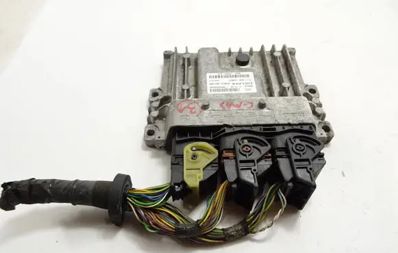Ford Grand C-MAX Engine control unit/module BV6112A650ACK 28371084 97RI010012