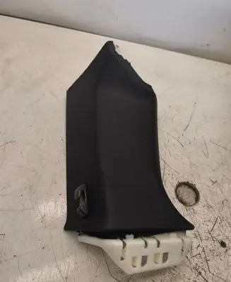 BMW 4 G22 G23 G24 G26 (B) pillar trim (top) 7490280