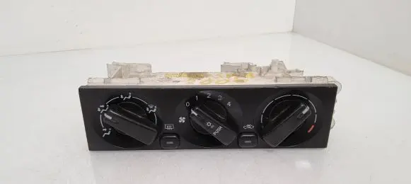 Mitsubishi Carisma Climate control unit MR500527 020628