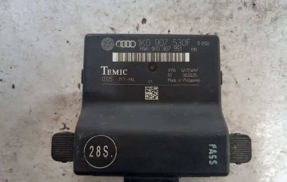 Volkswagen PASSAT B7 Gateway control module 1K0907530F
