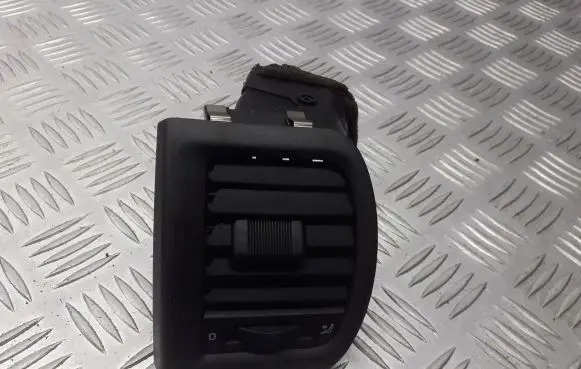 Skoda Fabia Mk2 (5J) Dashboard side air vent grill/cover trim 5J0819701