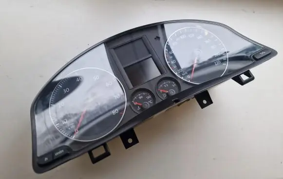Volkswagen Golf V Speedometer (instrument cluster) 1K0920851MX