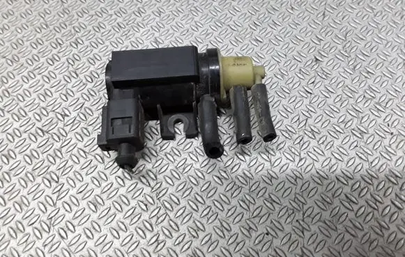 Skoda Octavia Mk2 (1Z) Turbo solenoid valve 1K090627A