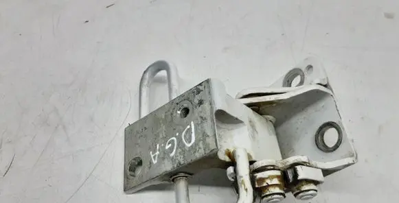 Audi Q7 4L Rear door lower hinge