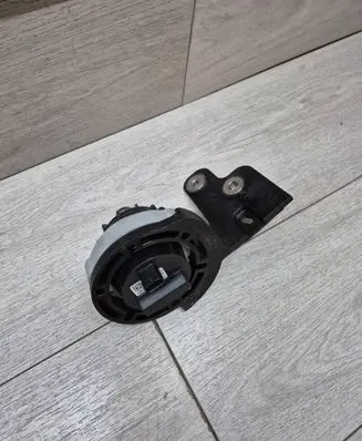 Land Rover Discovery Sport Water pump N8D2-18D474-AA