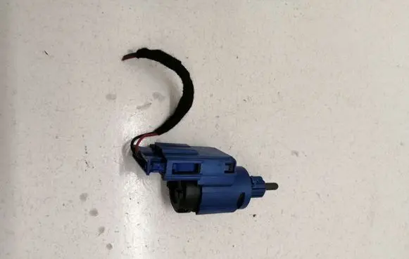 Clutch pedal sensor