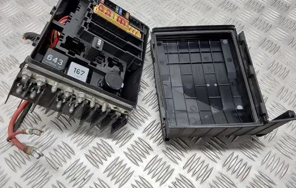 Audi TT TTS Mk2 Fuse box set 8J0937503 1K0937132F