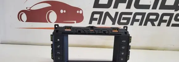 Radio/GPS head unit trim