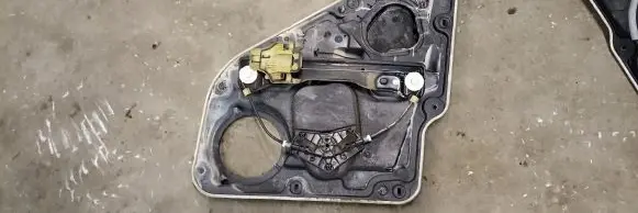 Jeep Grand Cherokee Rear window lifting mechanism without motor 68231068AA