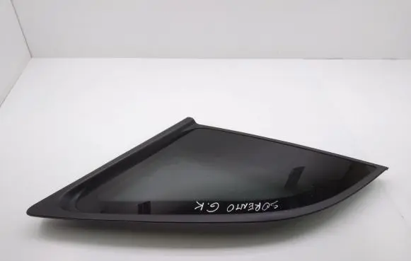 KIA Sorento Rear side window