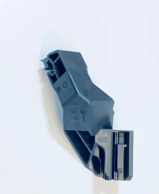 Rear door exterior handle/bracket