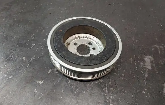 Audi A4 S4 B6 8E 8H Crankshaft pulley 06B105243F
