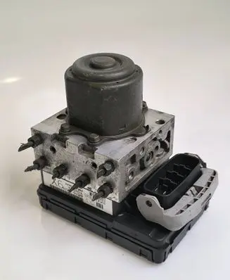 Toyota Corolla Verso E121 ABS Pump 4451013070 8954113040 FBC0620643