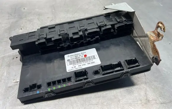 Mercedes-Benz E W211 Comfort/convenience module 2115452001 5DK00804740