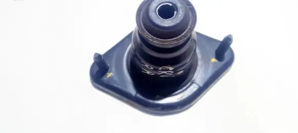 Honda CR-V Coil spring mount 