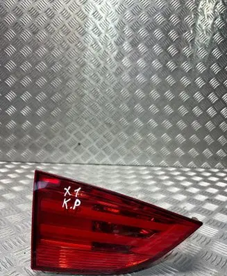 Tailgate rear/tail lights