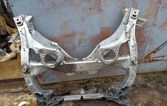 BMW 6 F06 Gran coupe Front subframe 6796692 VT6N63
