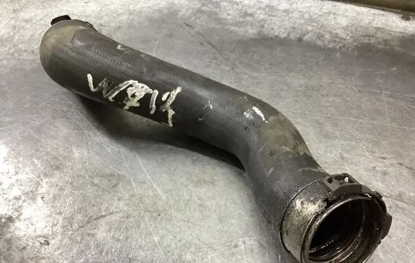 Mercedes-Benz E W212 Intercooler hose/pipe S20870A