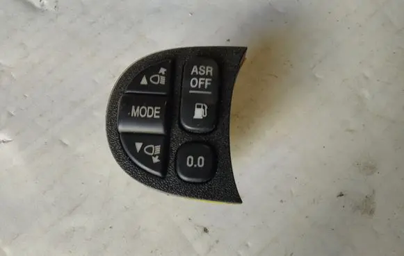 Traction control (ASR) switch