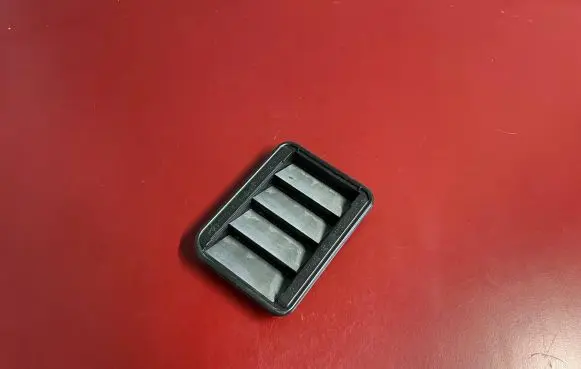 BMW X1 U11 Quarter panel pressure vent 9201647 64229201647